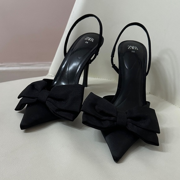 Zara Black Slingback Heels with Bow - Picture 2 of 7